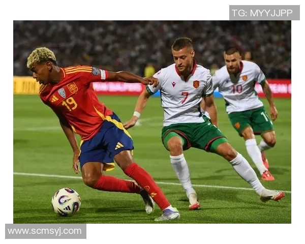 上海足球队在世界杯预选赛中以55分稳居积分榜首位,展现强劲实力 上海足球队在世界杯预选赛中以55分稳居积分榜首位,展现强劲实力